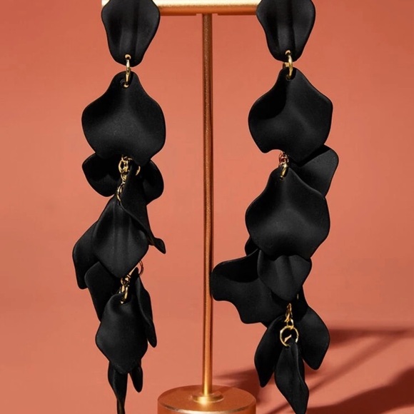 unbranded Jewelry - Black Leaf Dangle Earrings